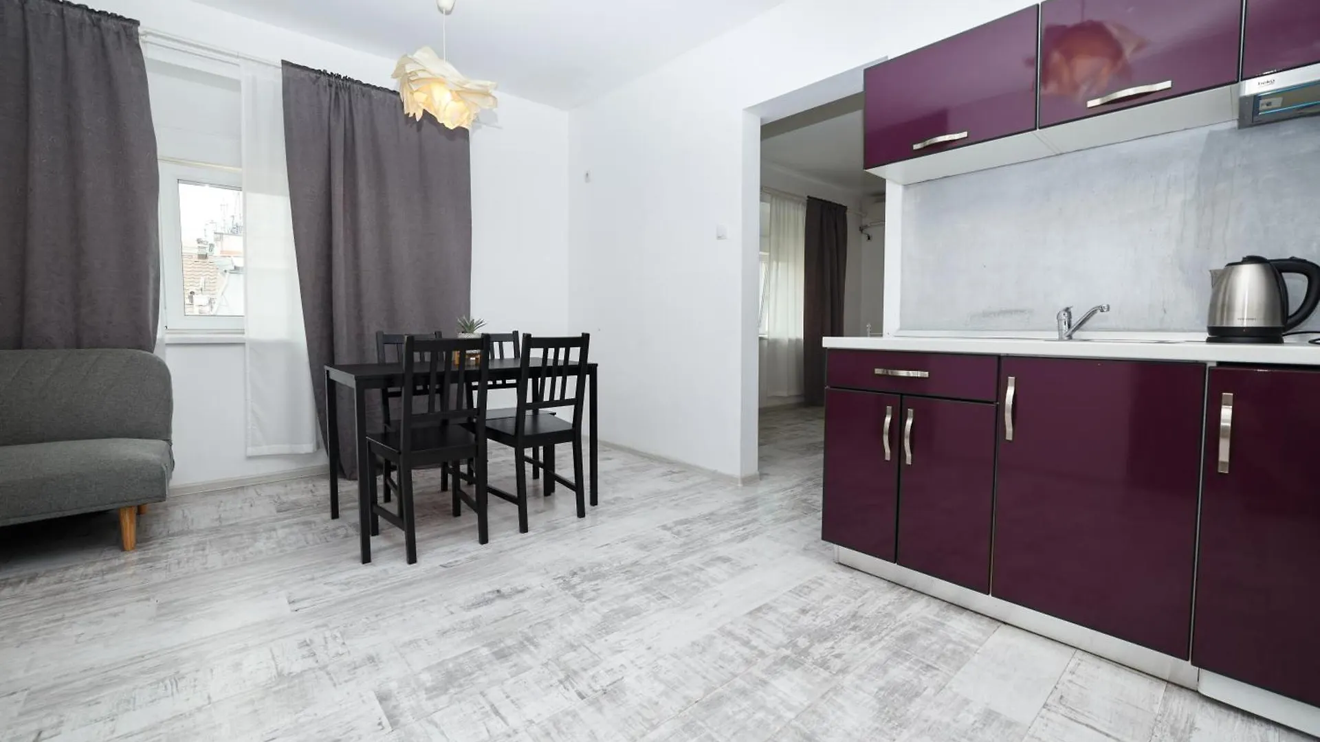 Color Apartments Old Town Center Bucureşti 0*,