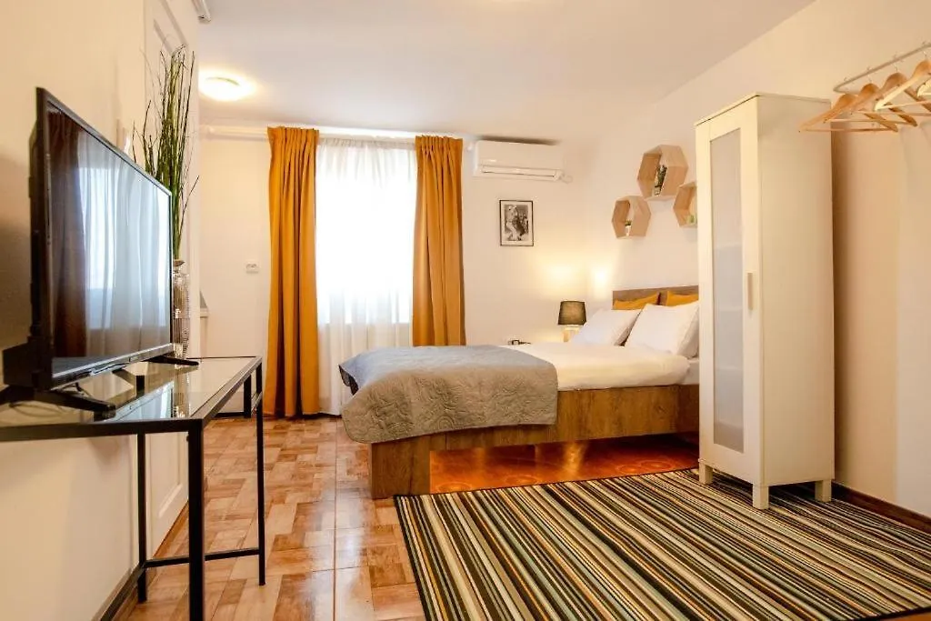 Color Apartments Old Town Center Bukarest