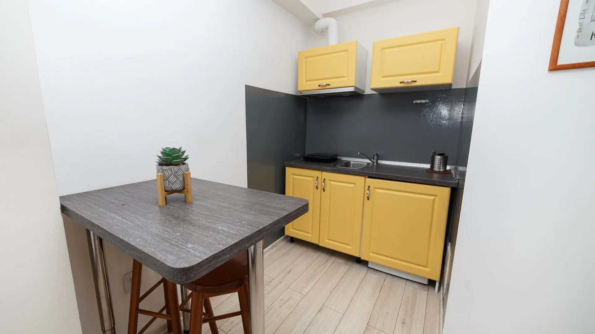 Color Apartments Old Town Center Bukarest